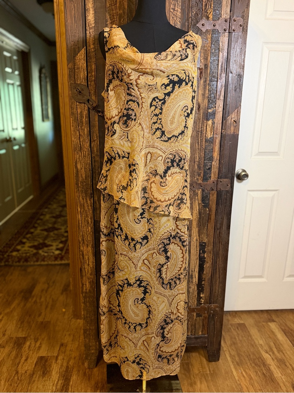 Y2K Studio C Paisley Maxi Dress Black Gold Sleeveless Layered Boho Long Dress
